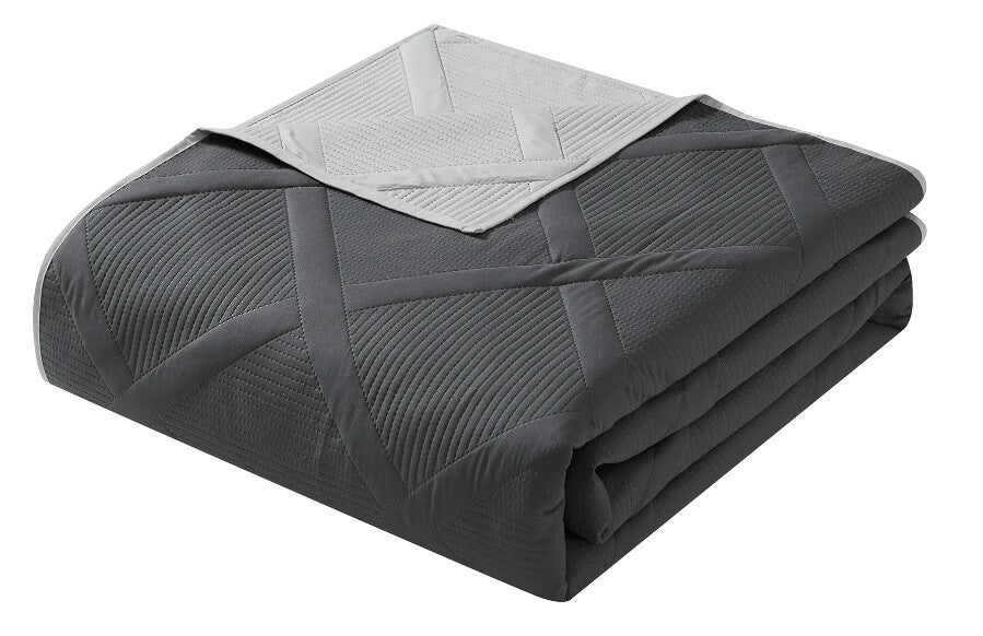Mainstays Grey Diamond Reversible Quilt – Textured Microfiber, Lightweight & Machine Washable, King