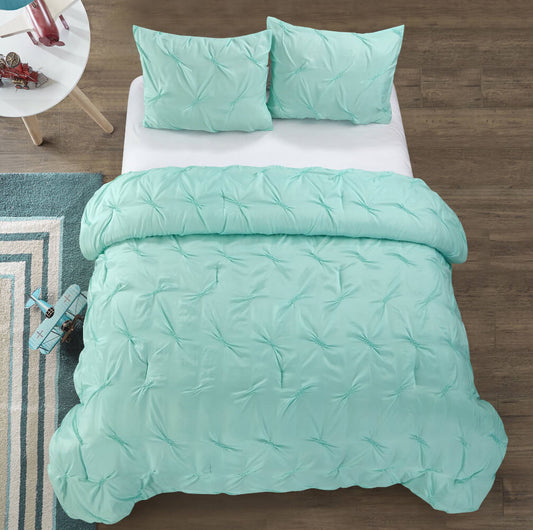 Heritage Club Solid Pintuck Comforter Set